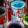 Kan een aangebroken pot muurverf van 2,5 liter de winter in de schuur overleven