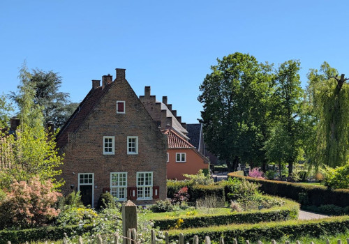 Kunststof rijplaten huren in Friesland: de juiste oplossing voor zachte ondergronden