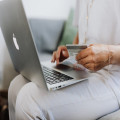 Hoe je een succesvolle webshop start met een klein budget